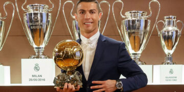 ¿Cuál es el futbolista con más premios?
