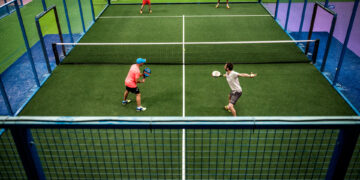 Jugar al pádel está de moda