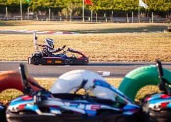 Deportes y aventura en grupo: las mejores experiencias para celebraciones en España